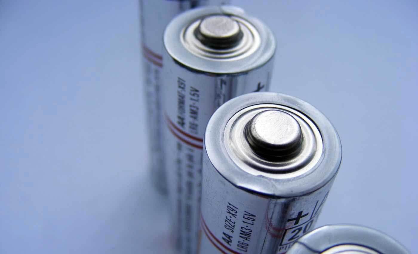 La batterie lithium-dioxyde de carbone est sept fois plus performante que la lithium-ion