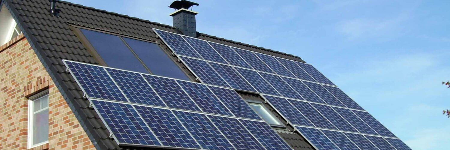 Solar_panels_on_a_roofwikimediacommons