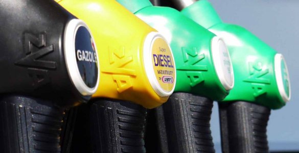 gazole-essence-diesel wikimedia commons