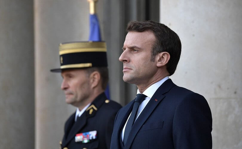 Emmanuel_Macron_(2019-10-09)_01