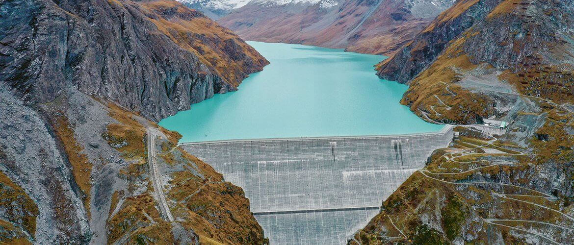 barrage de la Grande Dixence, dans les Alpes valaisannes wikimedia commons