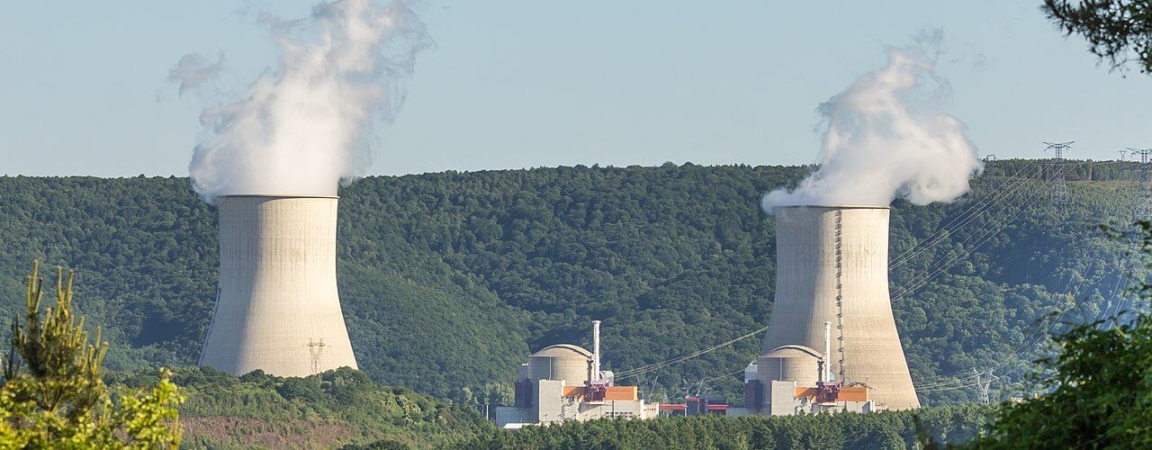 Avec bientôt 42 réacteurs nucléaires en service, EDF remonte lentement la pente
