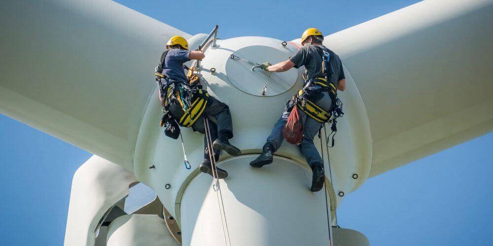 Pour atteindre ses objectifs de transition énergétique, l’Europe doit former des centaines de milliers de techniciens et d’ingénieurs en quelques années