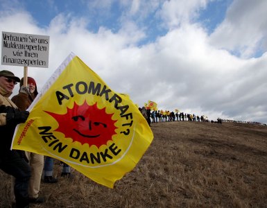 EDF fait appel à des soudeurs américains et canadiens pour réparer les canalisations des réacteurs nucléaires